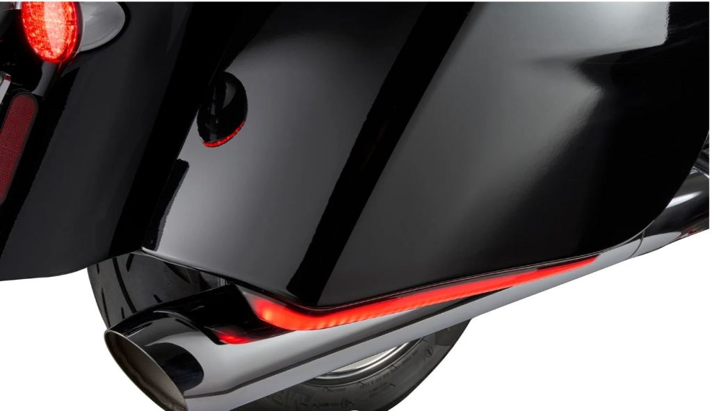 Challenger Models: Requires 46021 wire adapter for installation Will not fit models with OEM or accessory saddlebag scuff guards 2021-2023 Challenger Limited 2021-2023 Challenger Dark Horse 2021-2023 Challenger 2022-2023 Challenger Elite 2022-2023 Challenger Dark Horse Icon 2022 Challenger Jack Daniels Limited Edition Chieftain Models: Requires 46019 lighting controller for installation Will not fit models with OEM or accessory saddlebag scuff guards 2022-2023 Chieftain Dark Horse Icon 2020-2023 Chieftain Elite 2020-2023 Chieftain Dark Horse Pursuit Models: Requires 46021 wire adapter for installation Will not fit models with OEM or accessory saddlebag scuff guards 2023 Pursuit Limited with Premium Package Icon 2023 Pursuit Elite 2023 Pursuit Elite 2022-2023 Pursuit Limited with Premium Package 2022-2023 Pursuit Limited 2022-2023 Pursuit Dark Horse with Premium Package 2022-2023 Pursuit Dark Horse 2022 Pursuit Limited Icon with Premium Package 2022 Pursuit Dark Horse Icon with Premium Package Roadmaster models: Requires 46019 lighting controller for installation Will not fit models with OEM or accessory saddlebag scuff guards 2021-2023 Roadmaster Limited Springfield Models: Requires 46019 lighting controller for installation Will not fit models with OEM or accessory saddlebag scuff guards 2021-2023 Springfield Dark Horse 2020 Springfield Dark Horse Plug-n-play installation harness sold separately. See part number 46019 and 46021 for more information. 