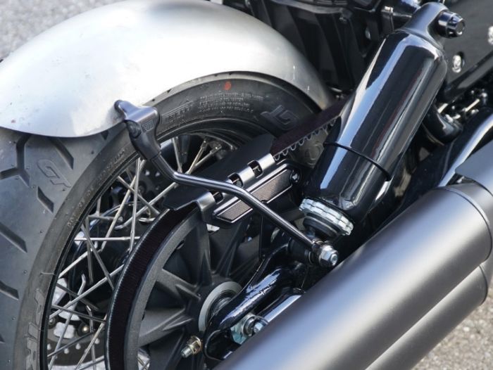 Make: Indian
Model: Sport Chief
Year: 2024, 2023
Remarks: Black, Billet Aluminum
Country of Manufacture: Germany
Belt guard with CNC milled cover