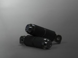 Replacement foot pegs installed at OE mounts. For Rider and Passenger available The foot pegs reduce vibrations and are covered with non-slip rubber.