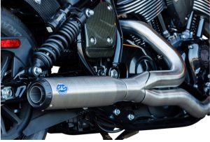 Inspired by the S&S King of The Baggers racing efforts Stainless steel stepped header design to maximize power output Full heat shields on both front and rear headers S&S race inspired end cap Removable dB reducer (J2825 compliant) Made in the USA